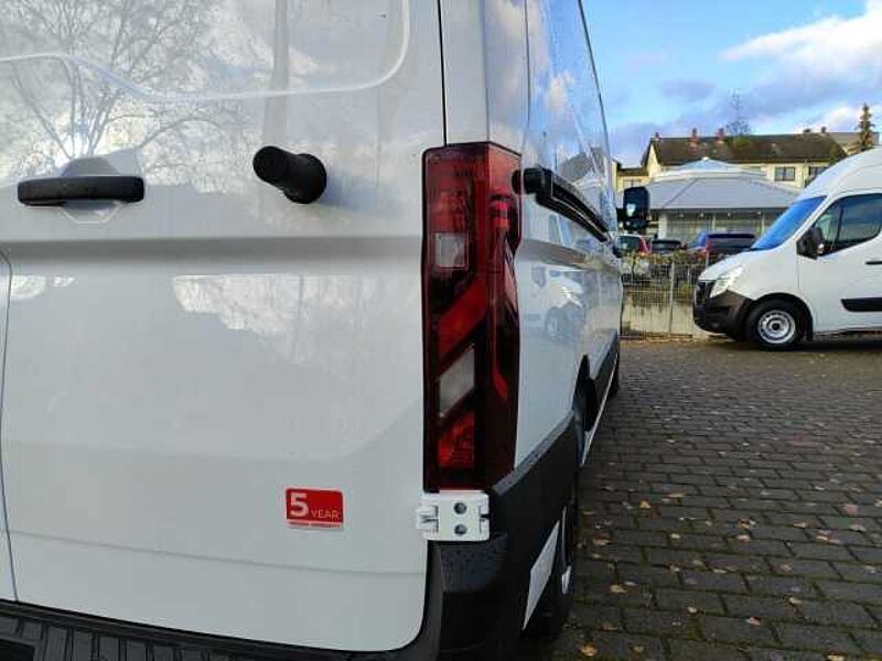 Nissan Interstar *NEUER* Kasten N-CONNECTA L2H2 35 dCi130 FWD MT